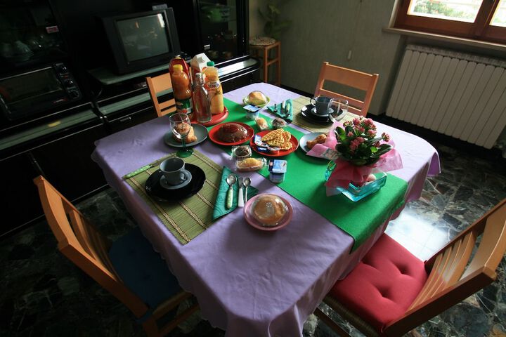 Breakfast/Coffee Service 24 of 31