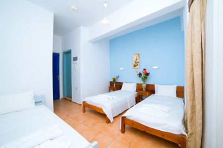 Room 5 of 12