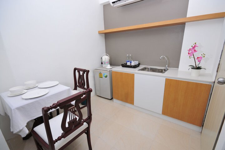 Room 30 of 40