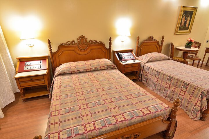 Room 12 of 64