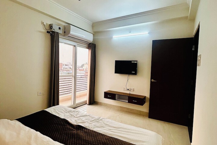 Room 10 of 46