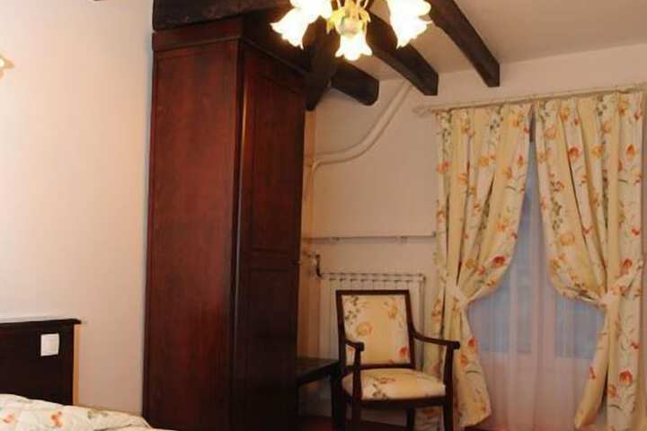 Room 9 of 52