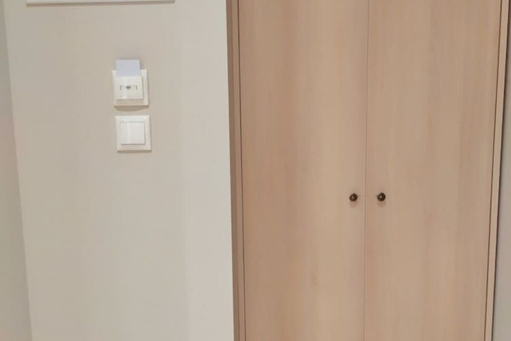 Room 11 of 36