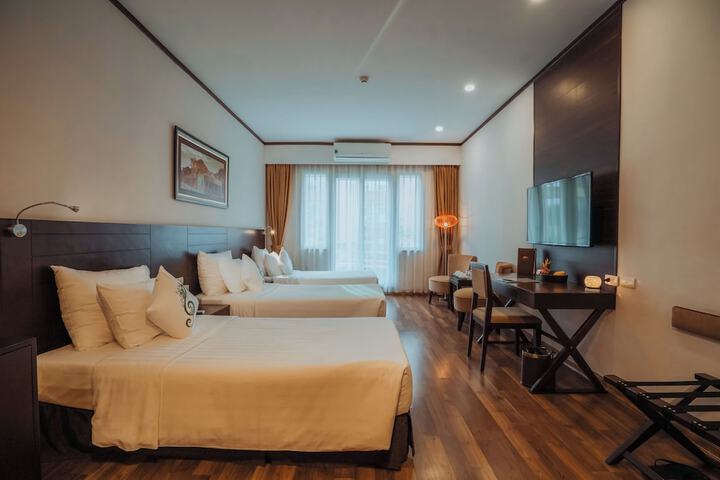 Room 15 of 100