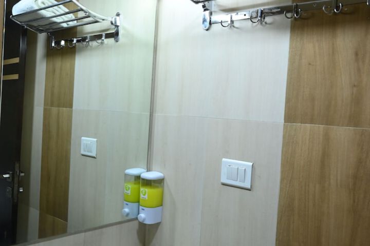 Room 9 of 23