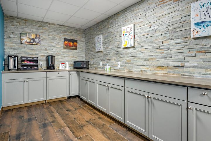 Breakfast/Coffee Service 39 of 42