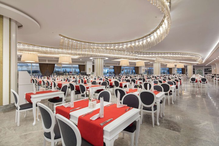 Dining 95 of 160