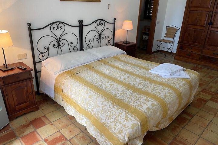 Room 8 of 49