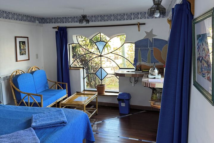 Room 44 of 82