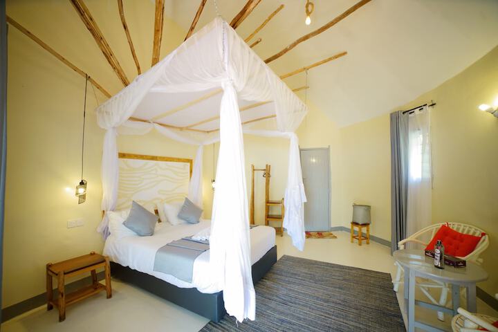 Room 9 of 31