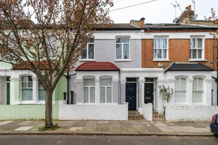 Fresh 2 Bedroom Flat by the River Thames