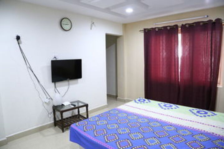 Room 17 of 36