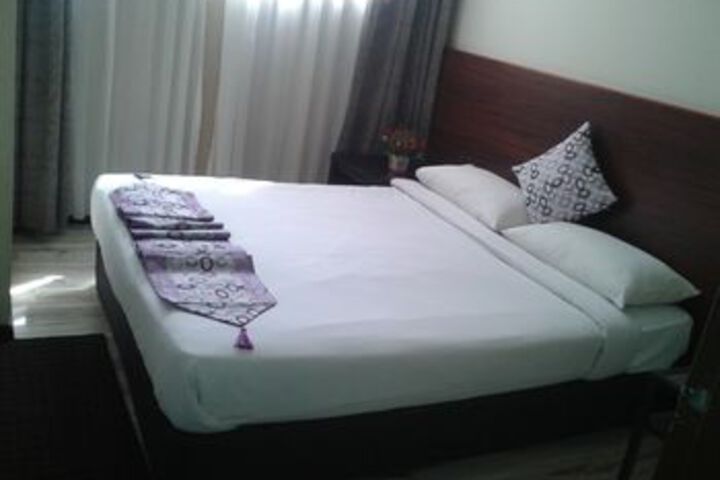 Room 8 of 21
