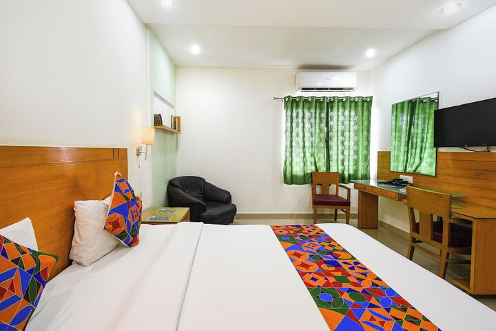 Room 12 of 34