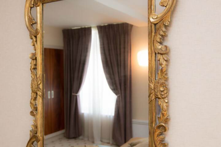 Room 13 of 38