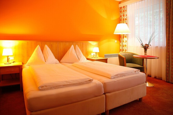 Room 5 of 37