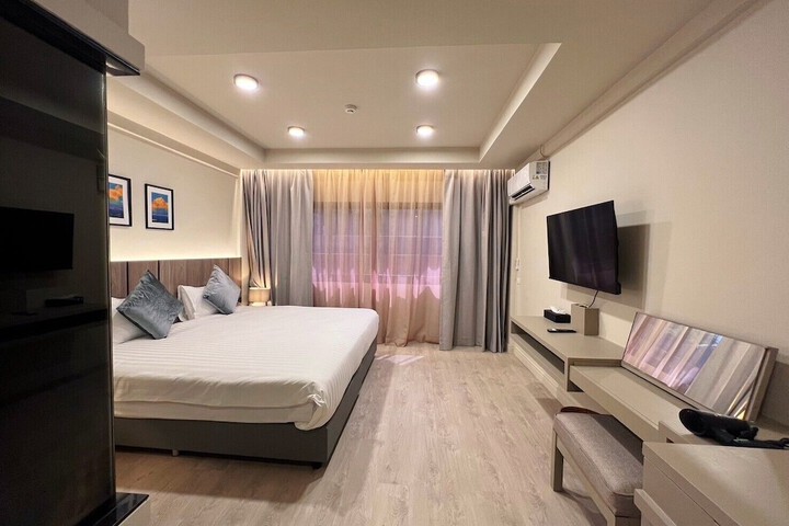 Room 17 of 49