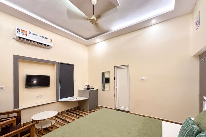 Room 47 of 80