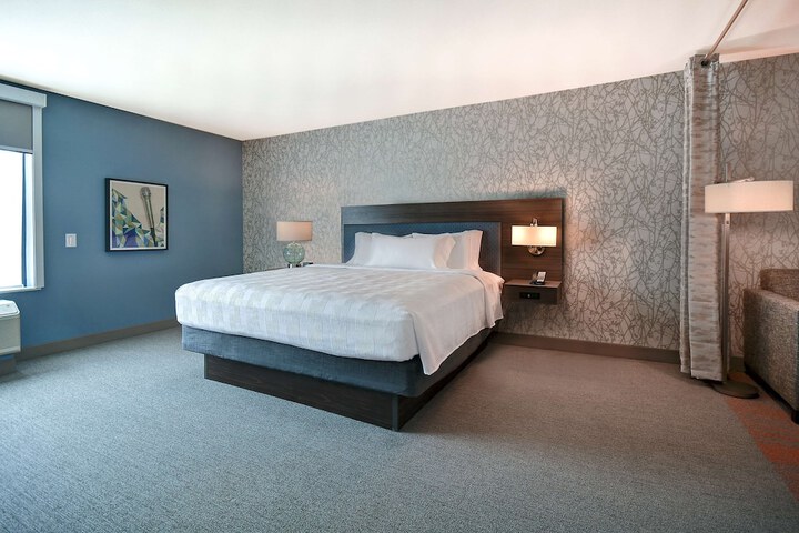Room 9 of 70