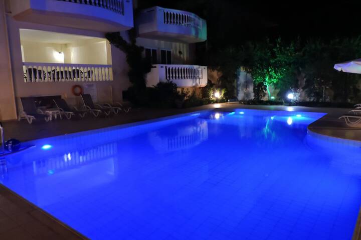 Pool Hotel
