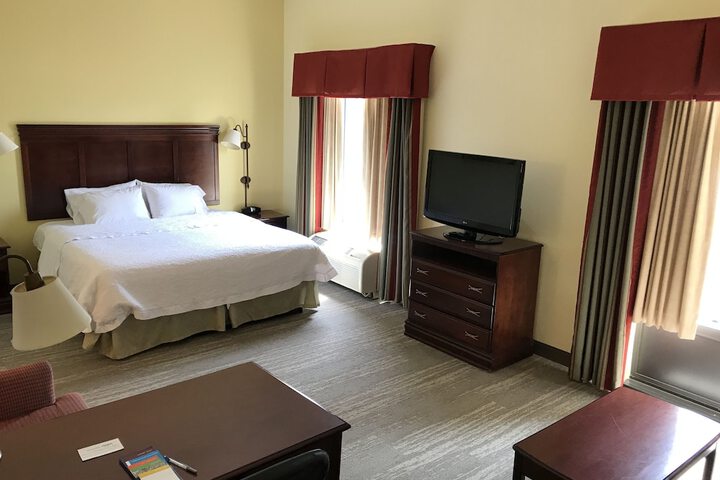 Room 16 of 121