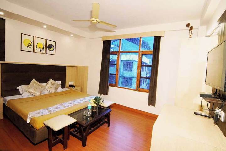Room 18 of 21