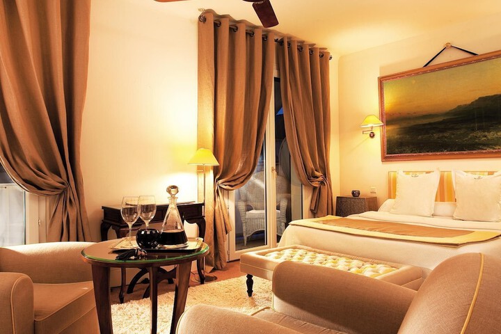 Room 2 of 39