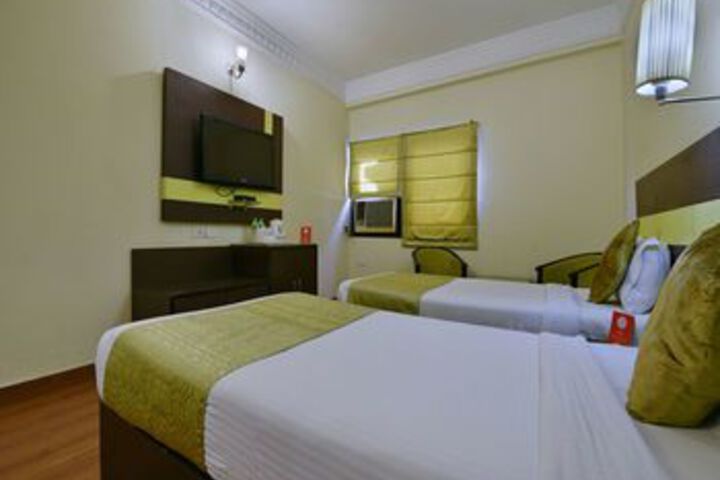 Room 12 of 24