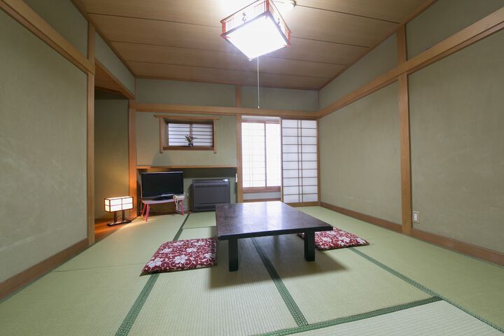 Room 5 of 42
