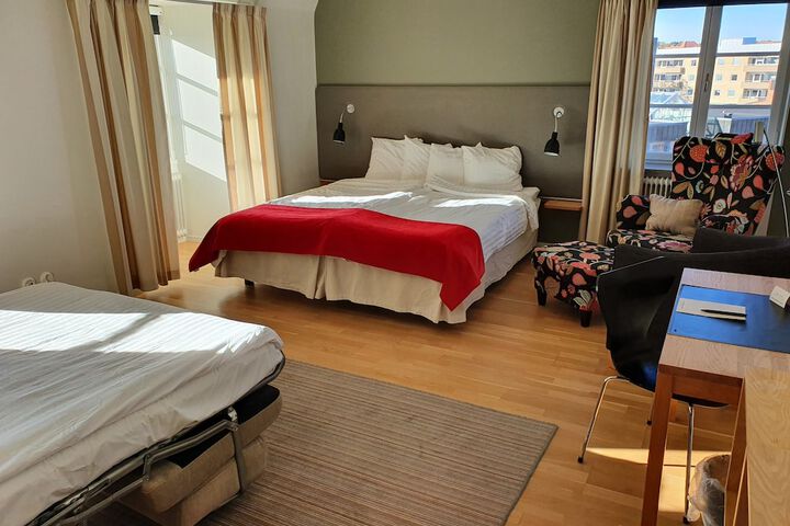 Room 7 of 84