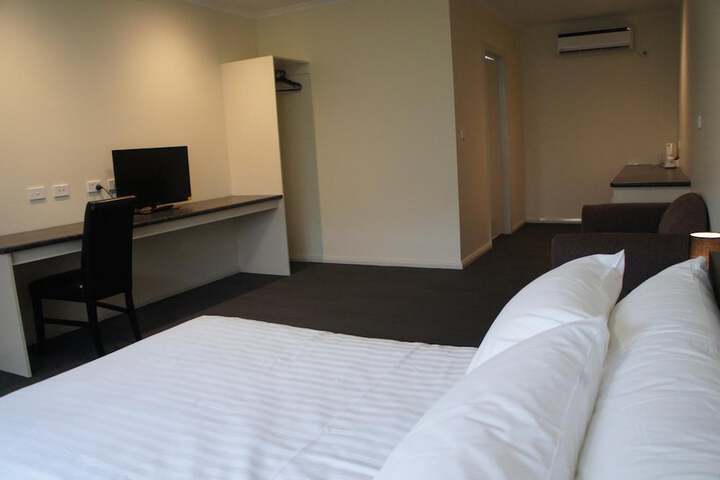 Room 7 of 49