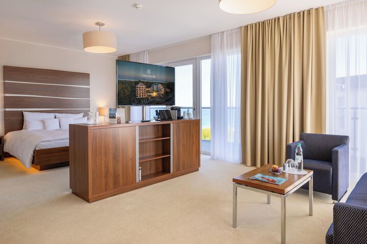Room 92 of 159