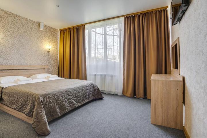 Room 9 of 29