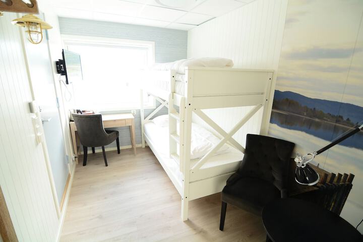 Room 45 of 262