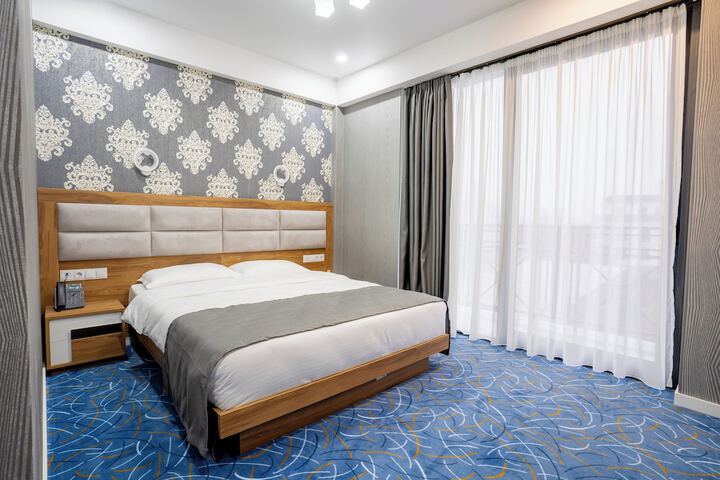 Room 4 of 23
