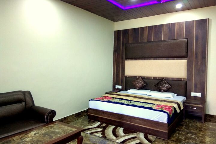 Room 3 of 29
