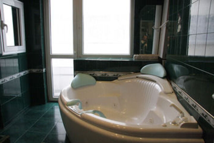 Hot Tub 54 of 73