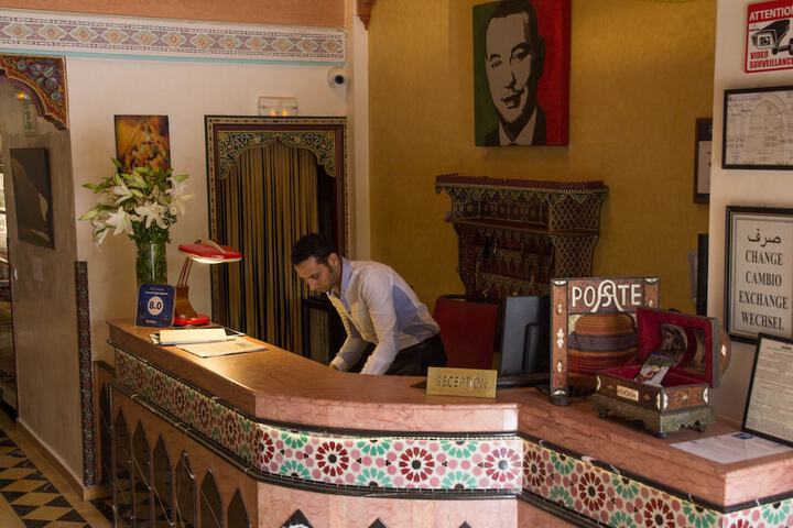Concierge desk