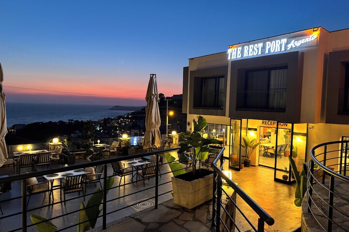 Hotel 65 of 74