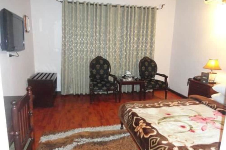 Room 25 of 31