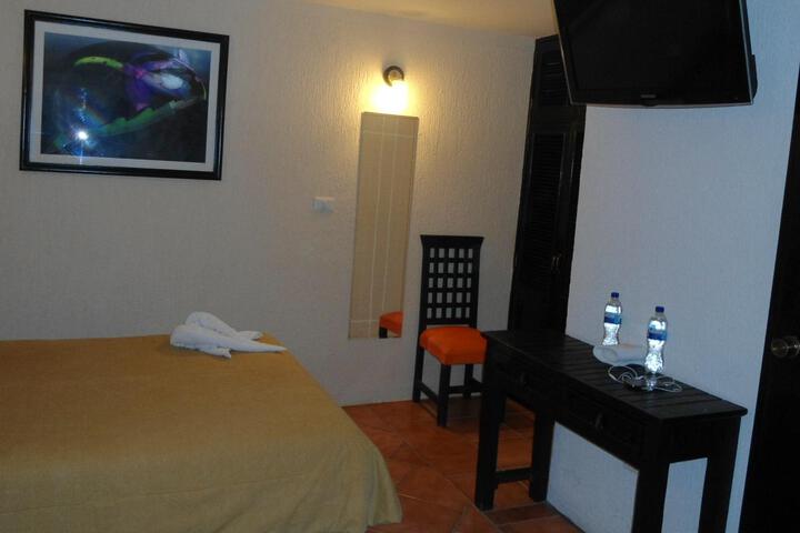 Room 3 of 12