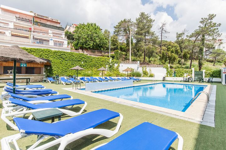 Pools & Facilities