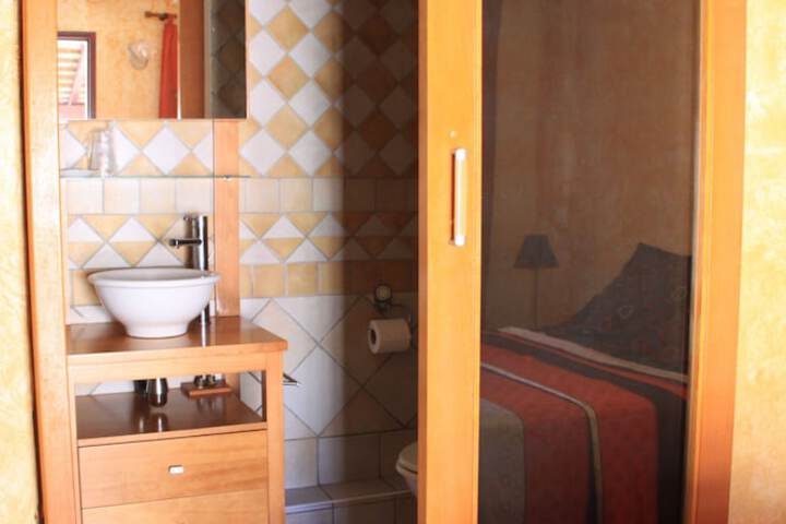 Room 17 of 41