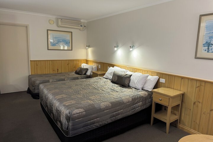 Room 30 of 42