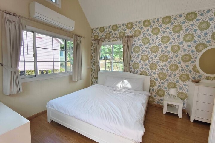 Room 9 of 41