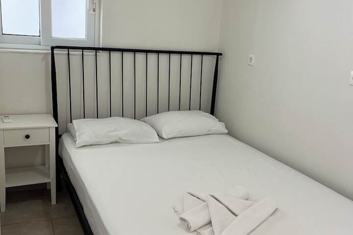 Room 34 of 96