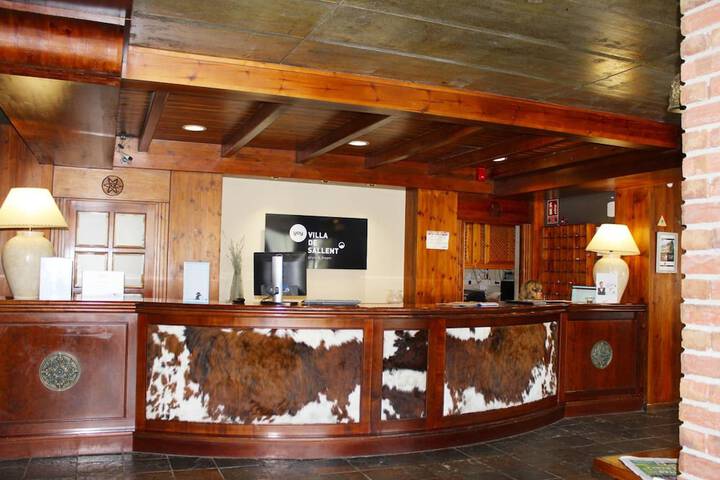 Hotel Interior 2 of 43