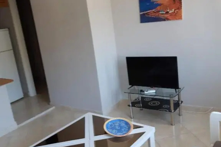 Room 8 of 11