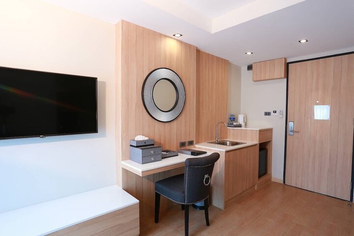 Room 14 of 30
