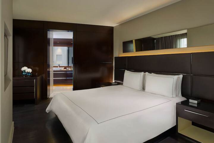 Room 37 of 98